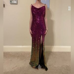 selling my prom dress! I prefer to meet up and receive cash payment Wylie area